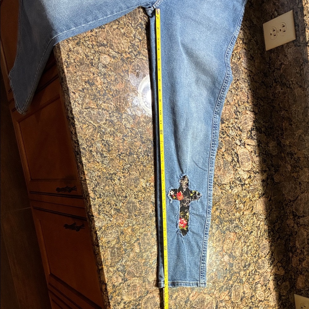 Levi's Blue Jeans with Distressed Patched Floral/Christian Accents, W29, Size 4 - Picture 13 of 15